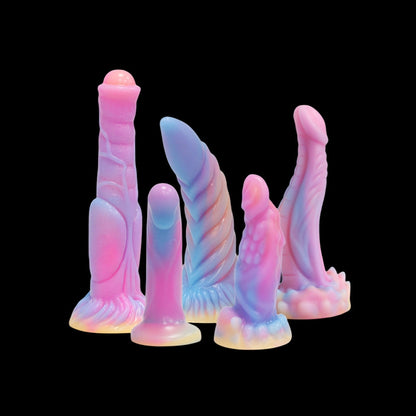 MONSTER DILDO ANAL SILICONE 9 INCH GLOW IN THE DARK